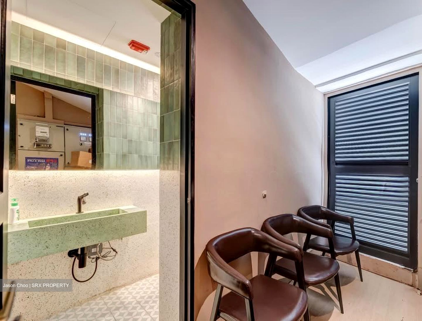 Lorong Telok (D1), Retail #610490331